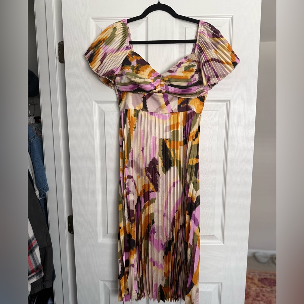 Lulu's Vibrant Pleated Maxi Dress